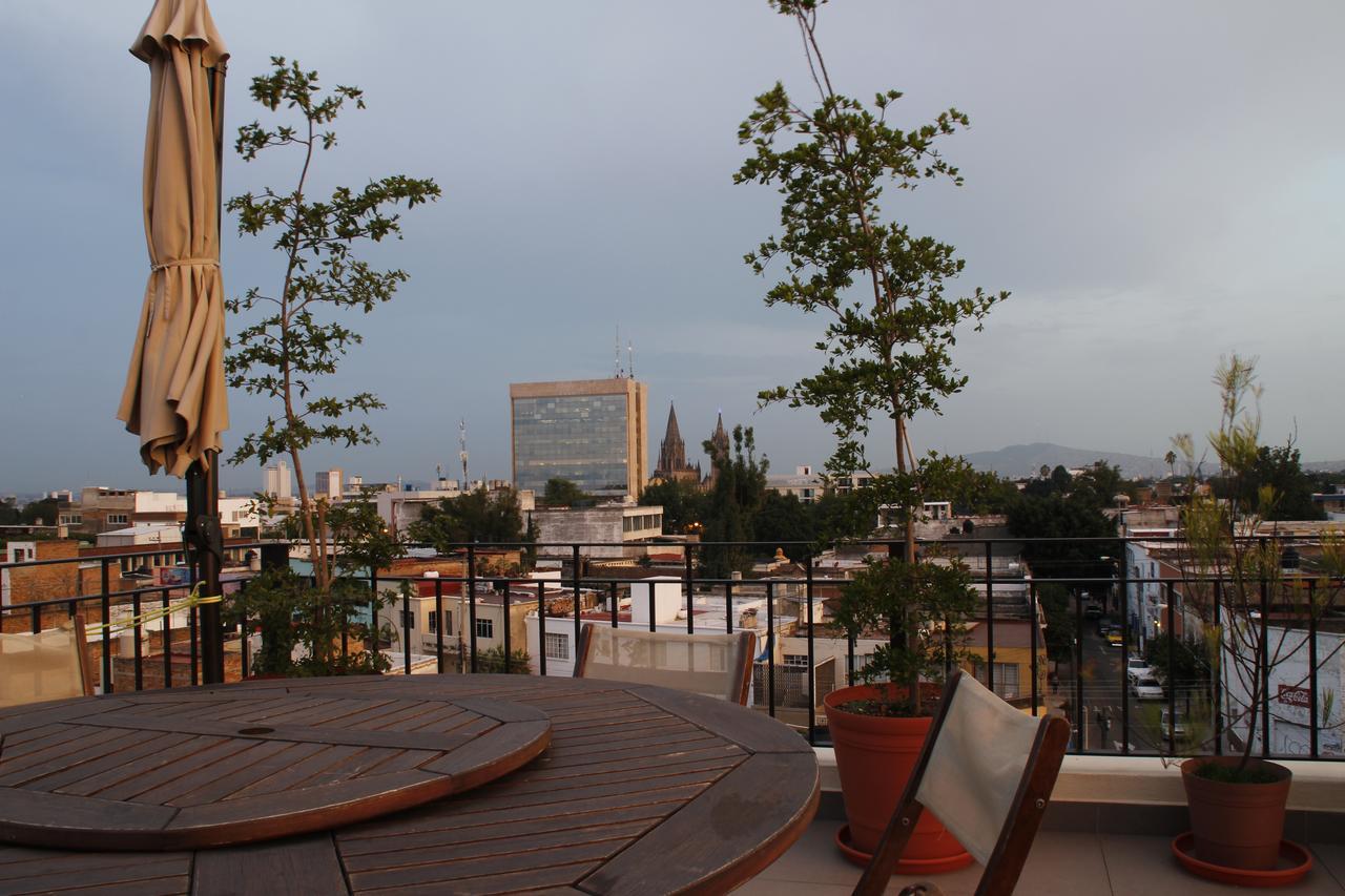 Suites Chapultepec グアダラハラ エクステリア 写真